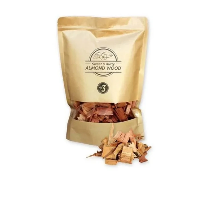 Smokey Olive Wood Amandel Rookchips 1,7 Liter 1 Smokey Olive Wood Amandel Rookchips 1,7 Liter