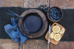 Barebones Cast Iron Skillet 4 Quarts 7 Barebones Cast Iron Skillet 4 Quarts -Cadbury Winkel image 1796